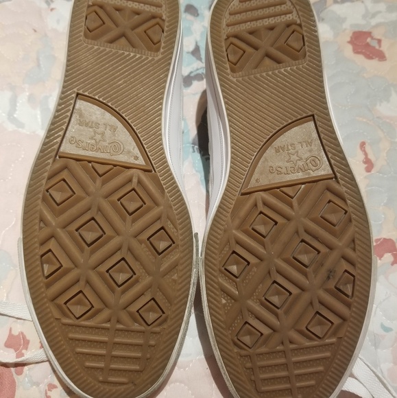 Converse - Picture 2 of 3